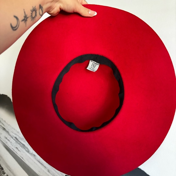 Red Wool Hat - Picture 3 of 5